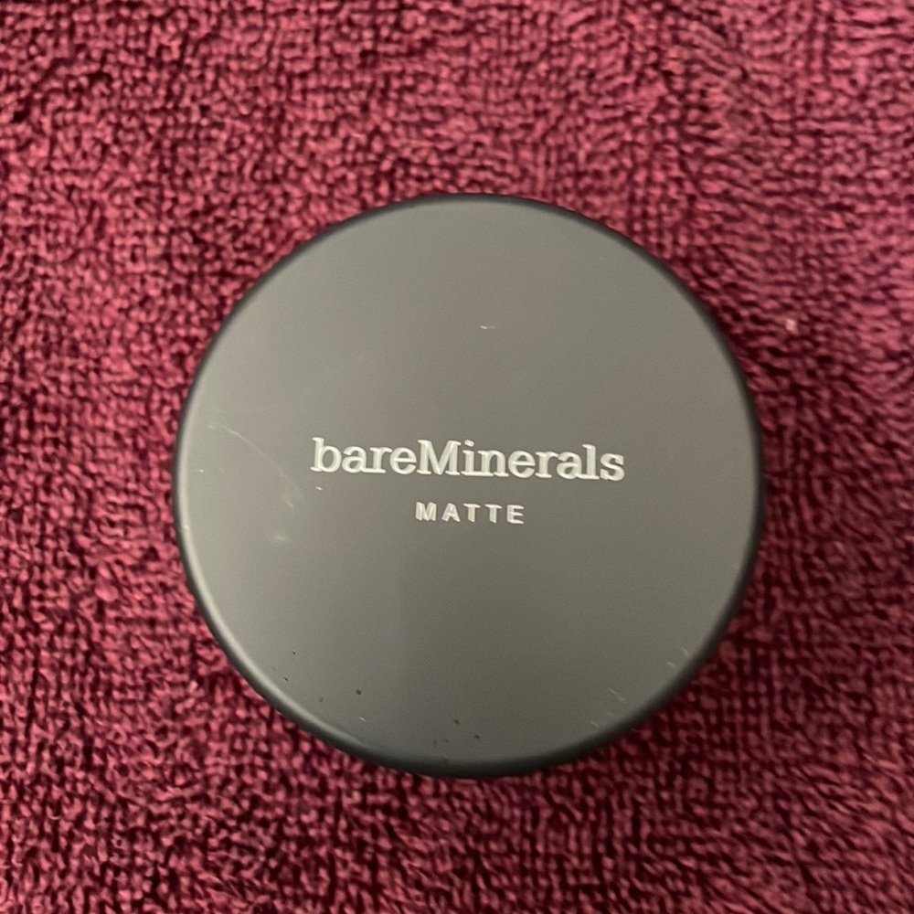 BareMineral Matte powder foundation- medium